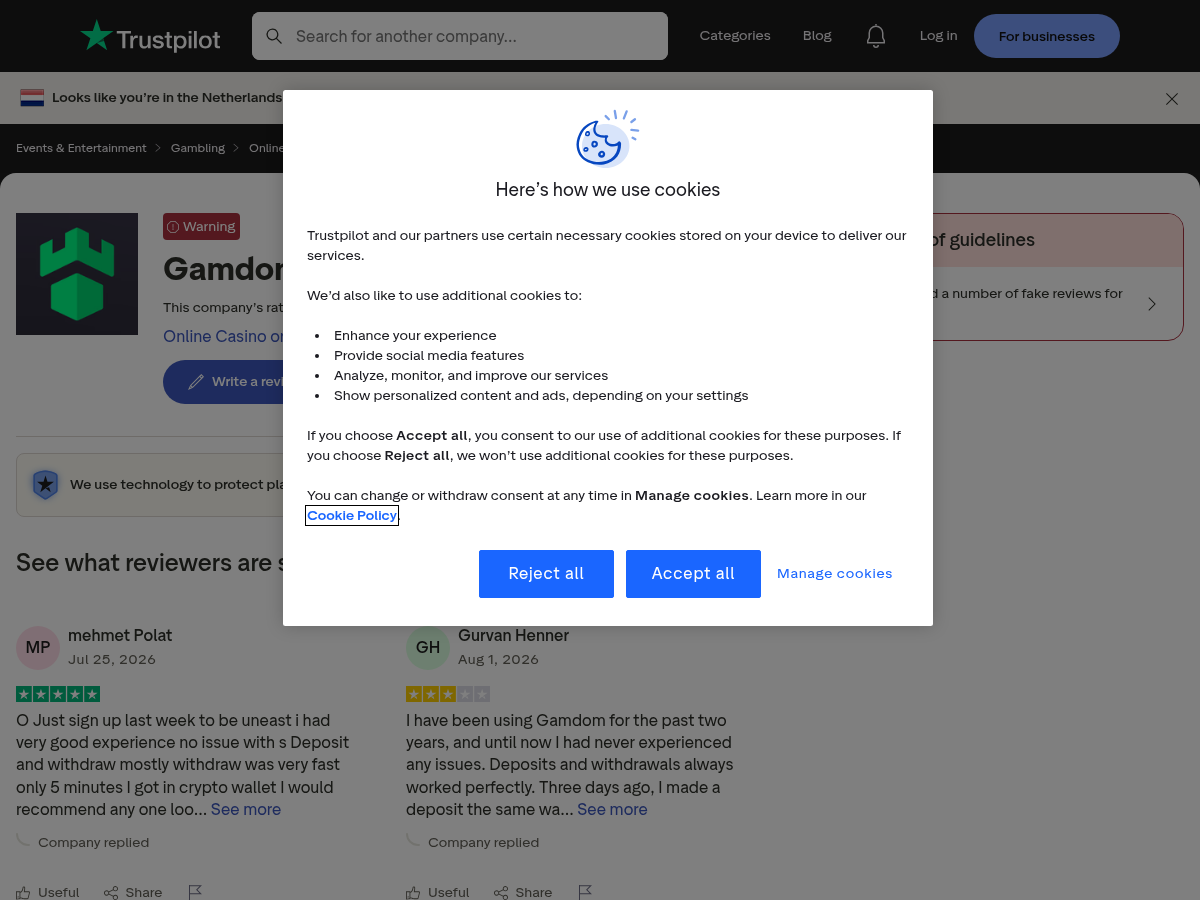 Tangkap layar halaman ulasan pengguna berkaitan gamdom.com